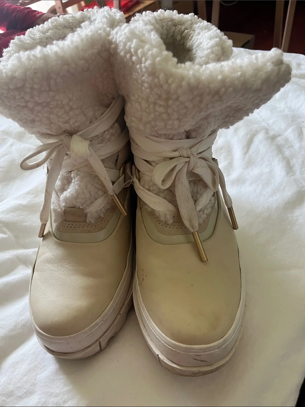 Sorel Women's Cream Lace-Up Sherpa Winter Boots